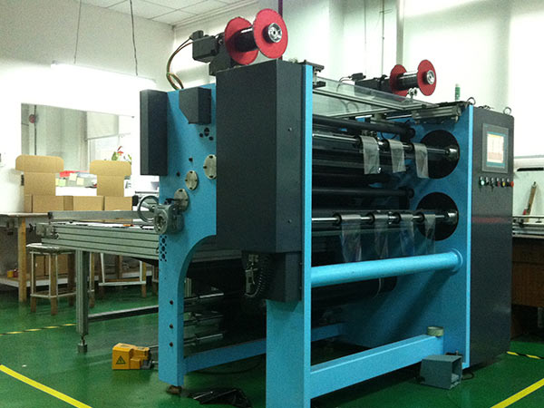 TTR半自動(dòng)分切機(jī)