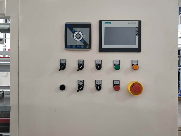 干法鋰電池專(zhuān)用分切機(jī)