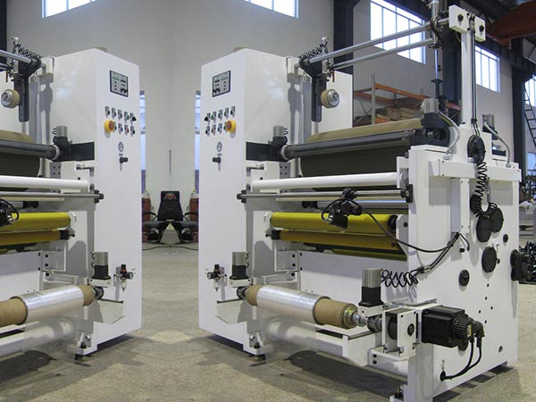 中心表面卷取分切機