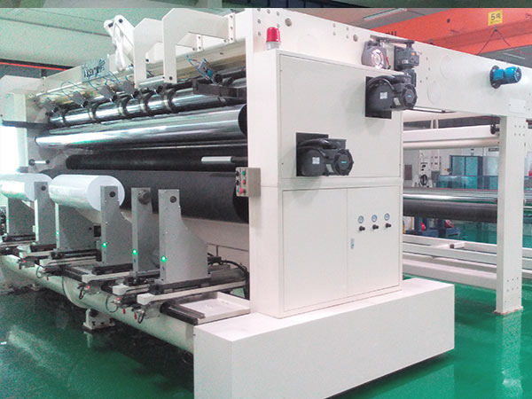 濕法鋰電池專用分切機(jī)